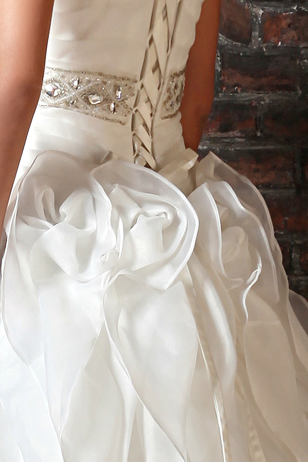 Fabulous Ruffled A-line Wedding Gown with Court Train - Click Image to Close